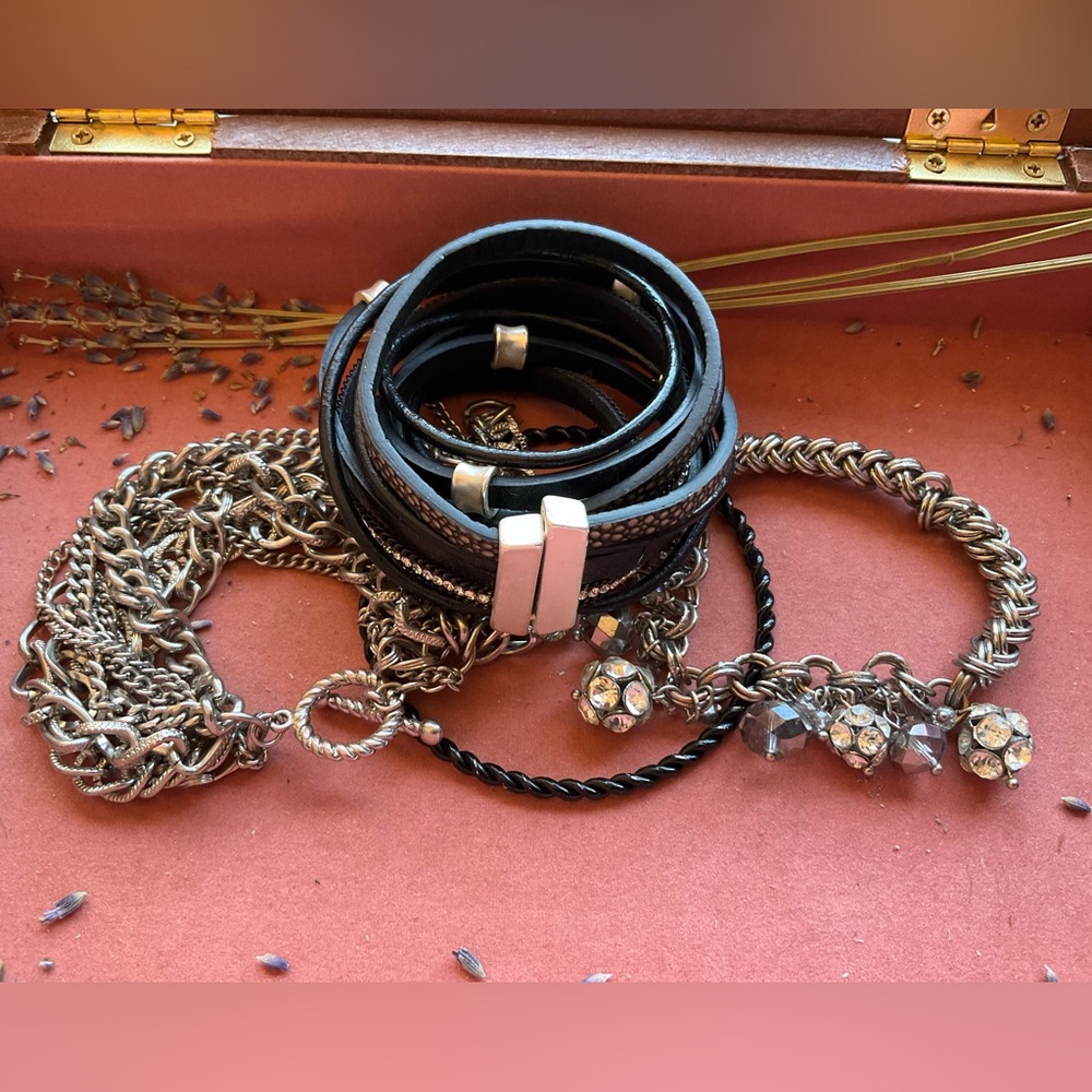 Sweet Lola Black and Silver Stack - Picture 6 of 6